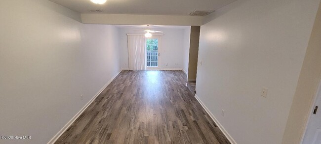 Building Photo - 3960 Winds Ridge Dr