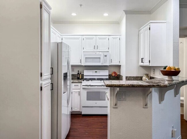 Building Photo - Secure, Clean & Ready