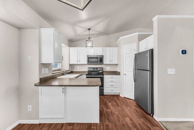 Building Photo - 126 S 300 W