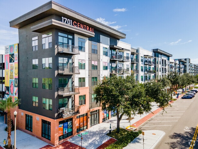 1701 central apartments saint petersburg fl apartment finder