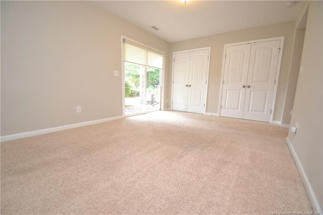 Building Photo - 208 Irving Way