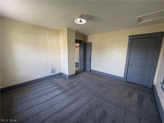 Building Photo - 322 Pratt St