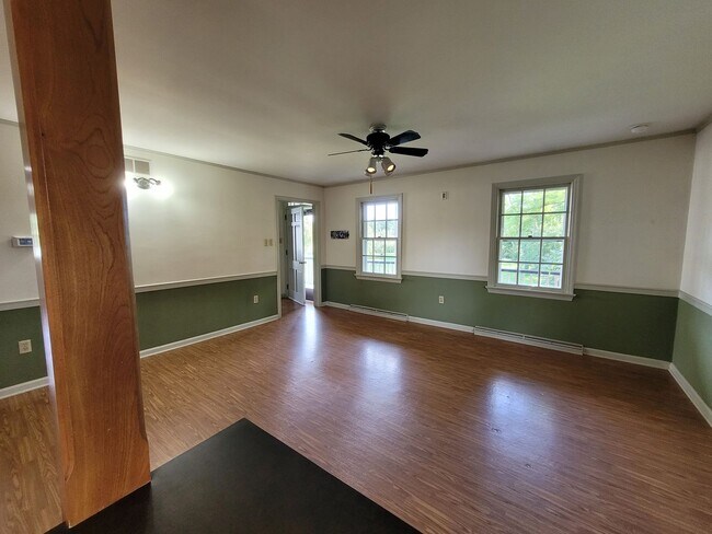 Building Photo - 131 Pinetown Rd
