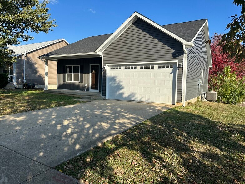 Primary Photo - 3525 S Wickens St