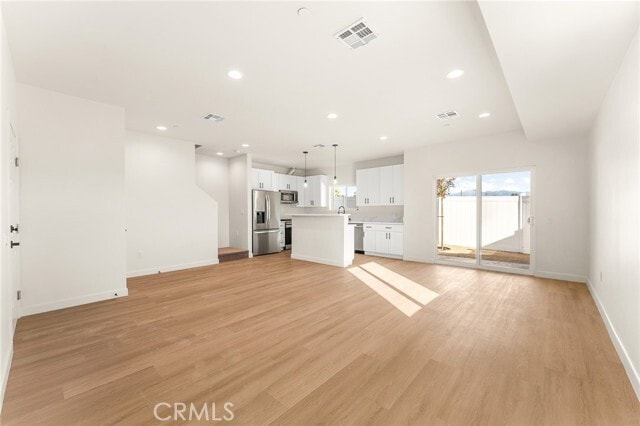 Building Photo - 904 S Hert St