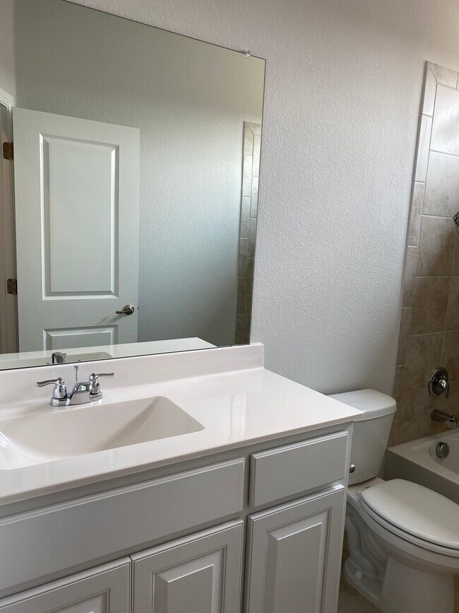 Bathroom #3 - 1021 Gillespie Dr