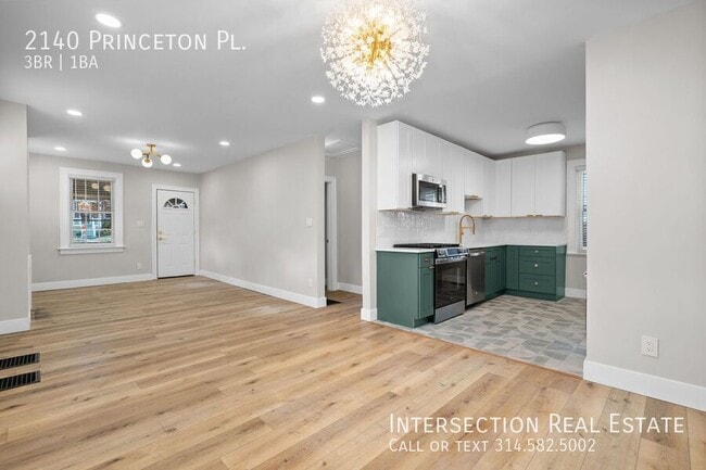 Building Photo - 2140 Princeton Pl