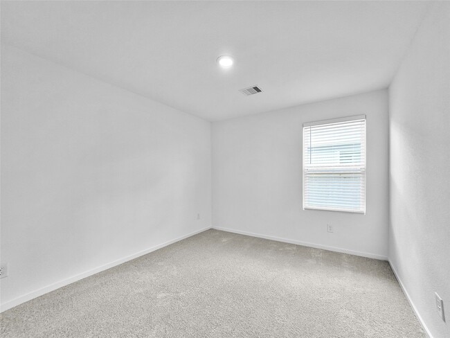 Building Photo - 209 Brandi Dr