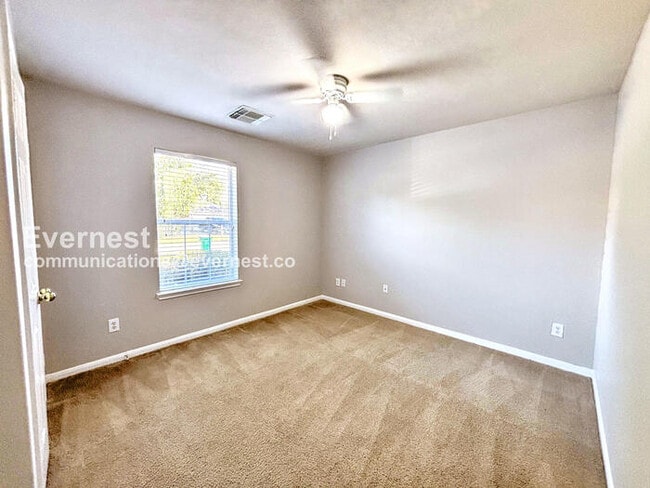 Building Photo - 25407 Barmby Dr