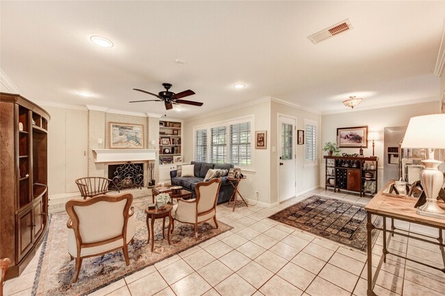 Building Photo - 2602 Briarbrook Dr