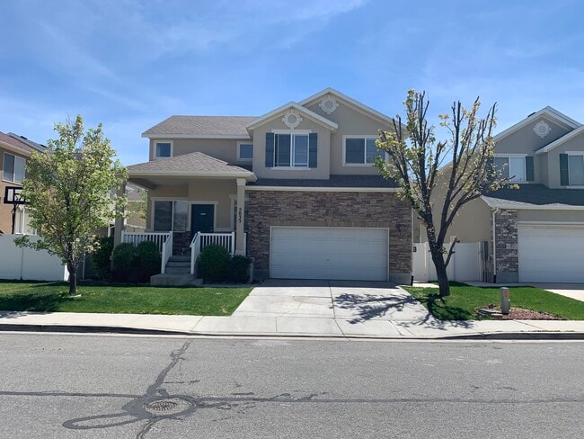Building Photo - 5033 W Black Granite Way