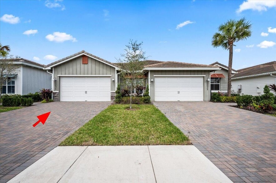 Building Photo - 19527 Weathervane Way