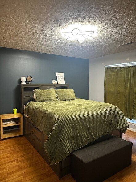 Building Photo - 15604 Everglade Ln