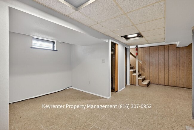 Building Photo - Spacious Florissant Home with Finished Basement & Bar