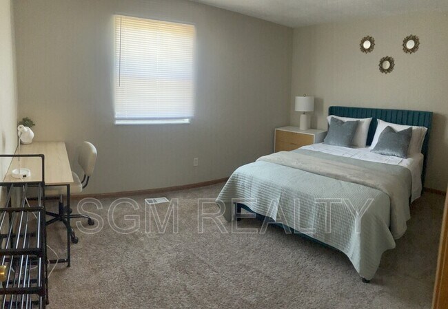 Building Photo - 1009 Belle Valley Dr