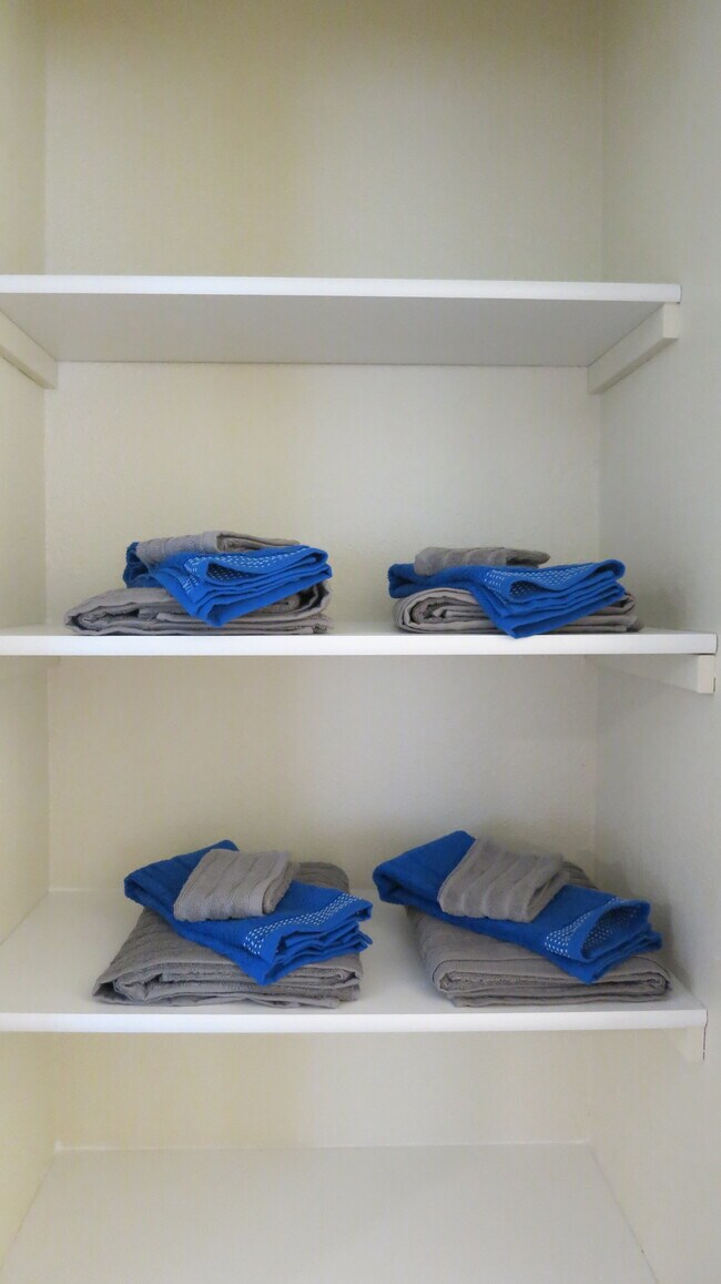 Building Photo - Hope Street