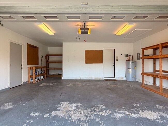 Building Photo - 325 S 73rd Ave
