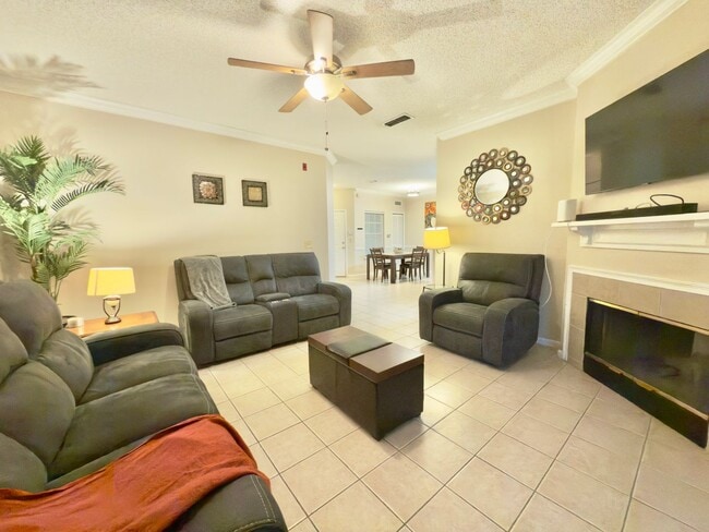 Building Photo - Turnkey and Move-in ready! Fully Furnished...