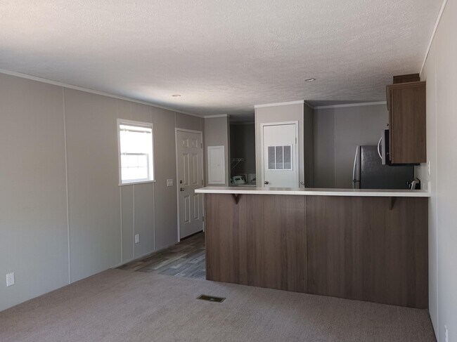 Building Photo - 37 Pansy Dr