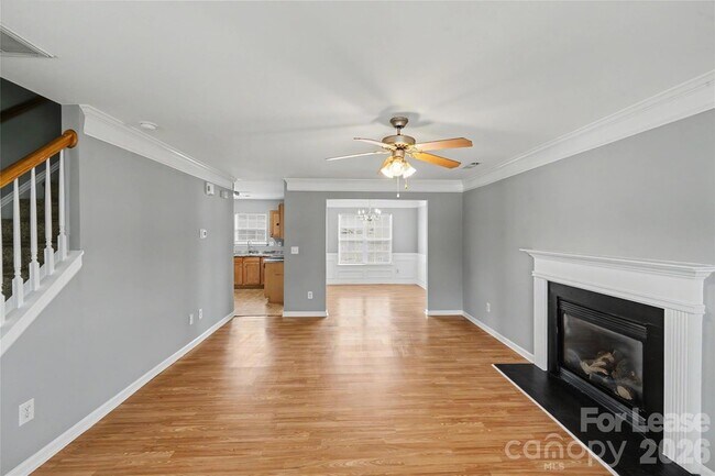 Building Photo - 10521 Barvas St