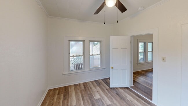 Building Photo - 47062 Buxton Back Rd