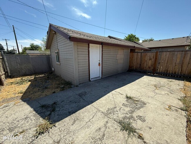 Building Photo - 1531 McKinley Ave