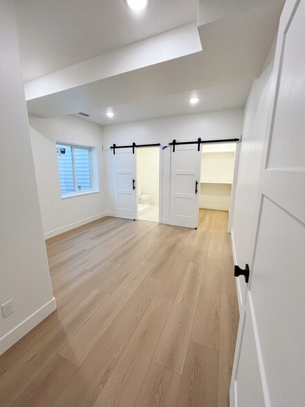 Building Photo - 1776 E Cyn Rdg Dr