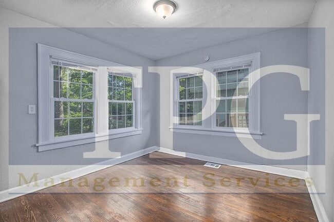 Building Photo - 1825 E 67th St