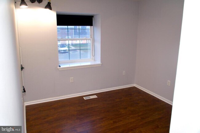 Building Photo - 7710 Merrick Ln