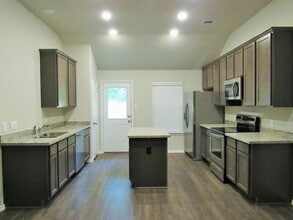 Building Photo - 1009 Platte River Dr