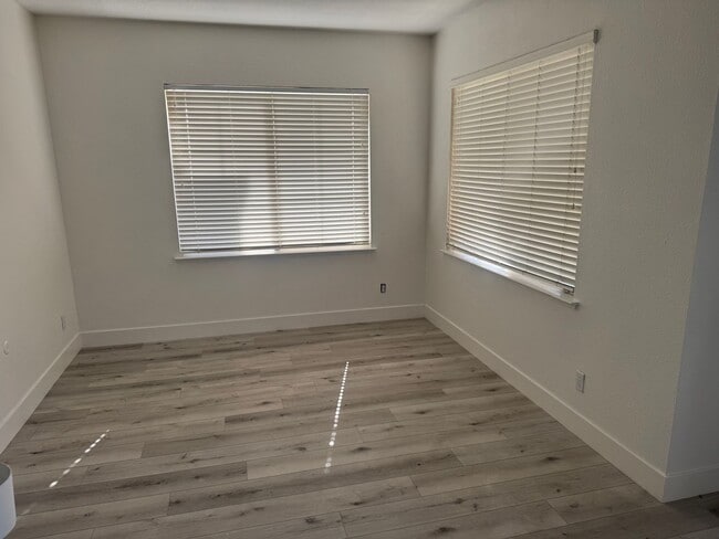 Building Photo - 5216 Academy Dr