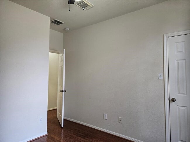 Building Photo - 21619 Shallow Glen Ln