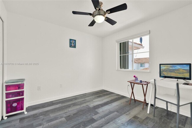 Building Photo - 4855 NW 116th Ave