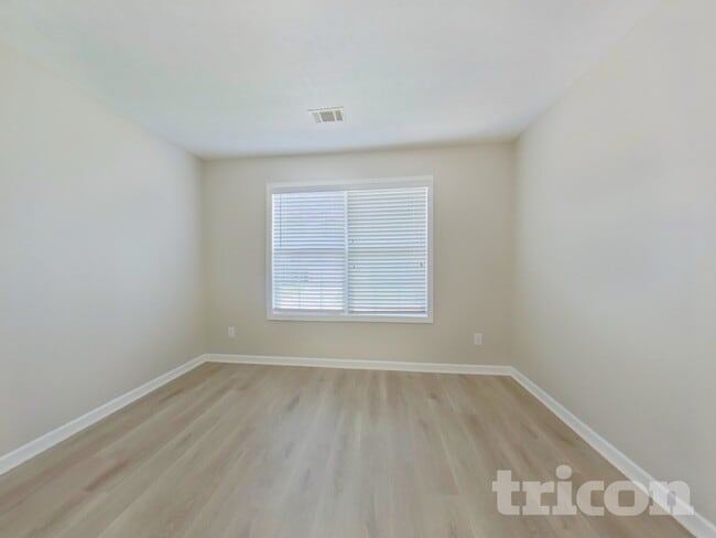 Building Photo - 249 Indian Lake Trail