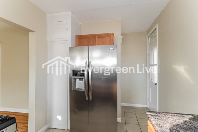 Building Photo - 316 N Hills Dr