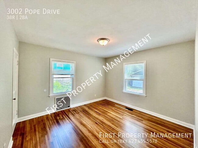 Building Photo - 3002 Pope Dr