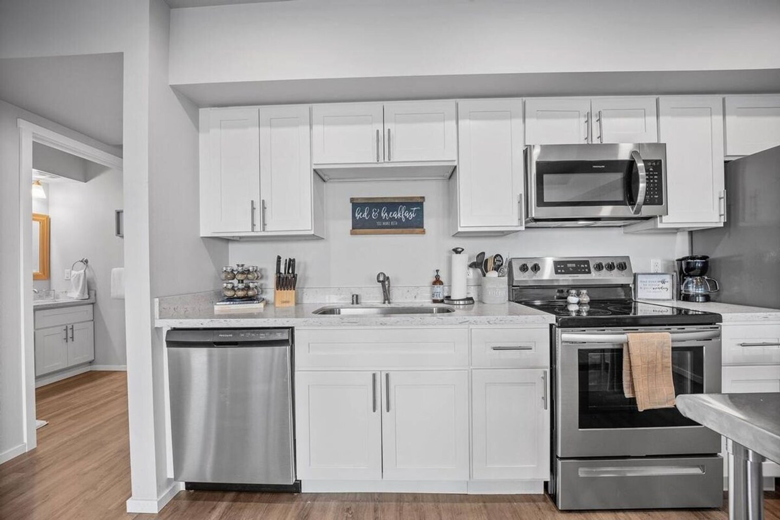 Building Photo - 624 E 32nd St