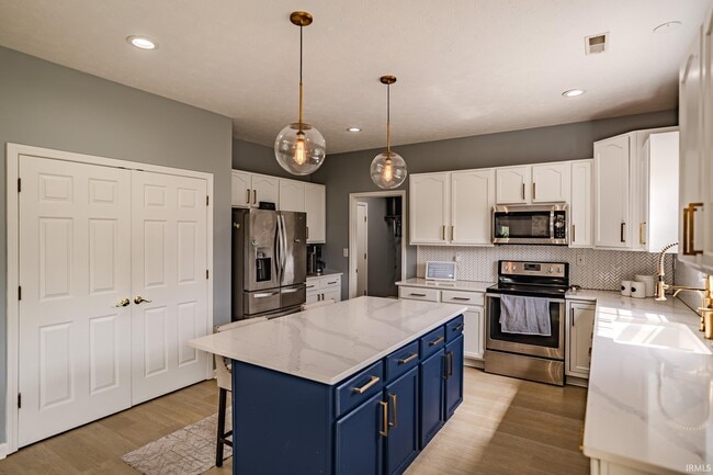 Building Photo - 11 Kingfisher Cir