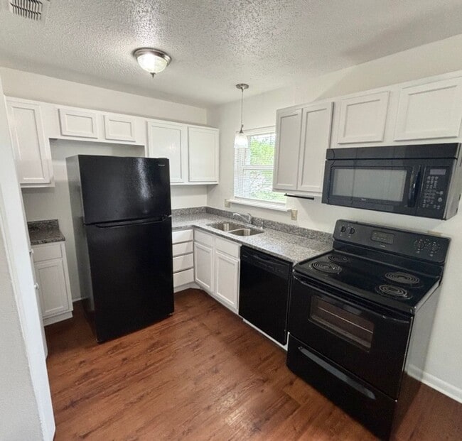 Building Photo - AVAILABLE NOW; APPLY AT OUR WEBSITE TODAY!!