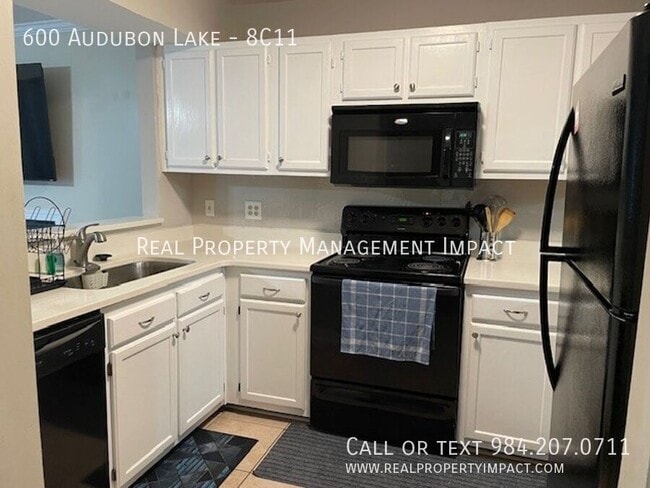 Building Photo - 600 Audubon Lake Dr