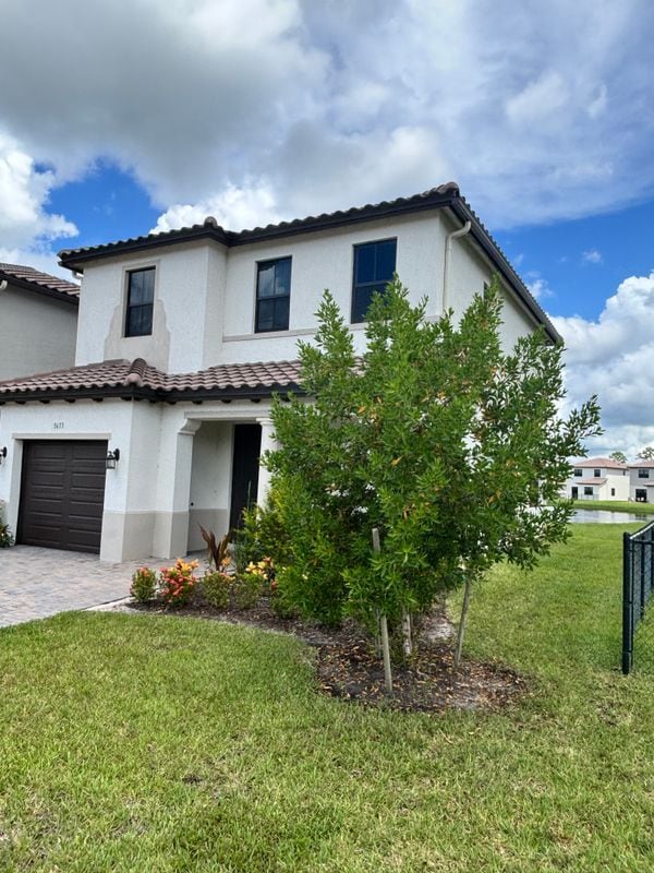 Building Photo - 5633 Cerva Ln