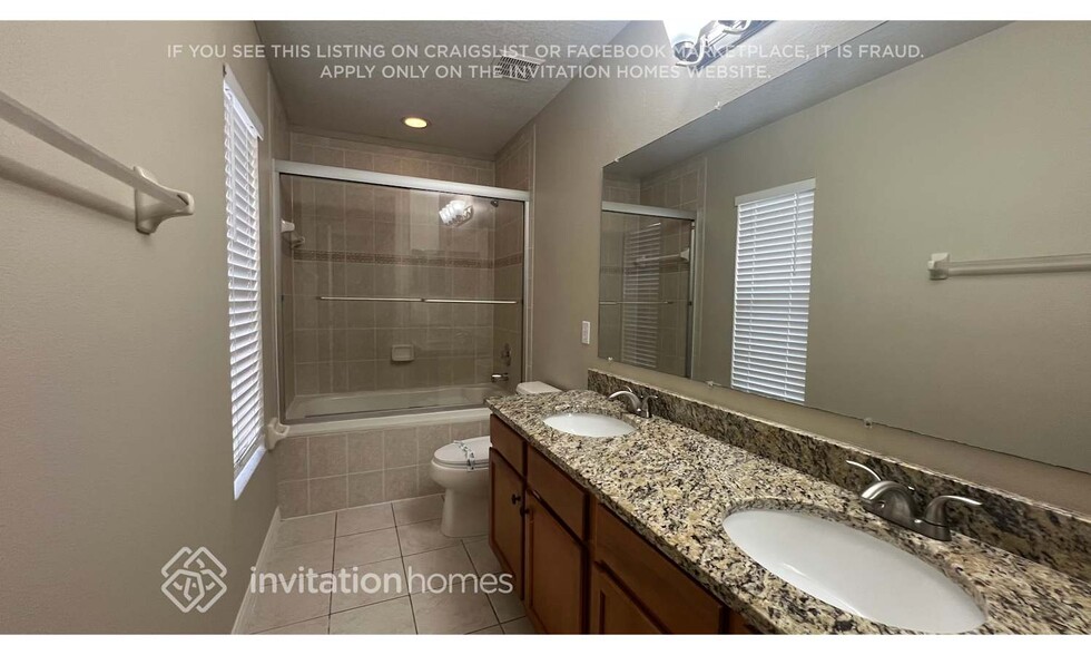 Building Photo - 2119 Portcastle Cir