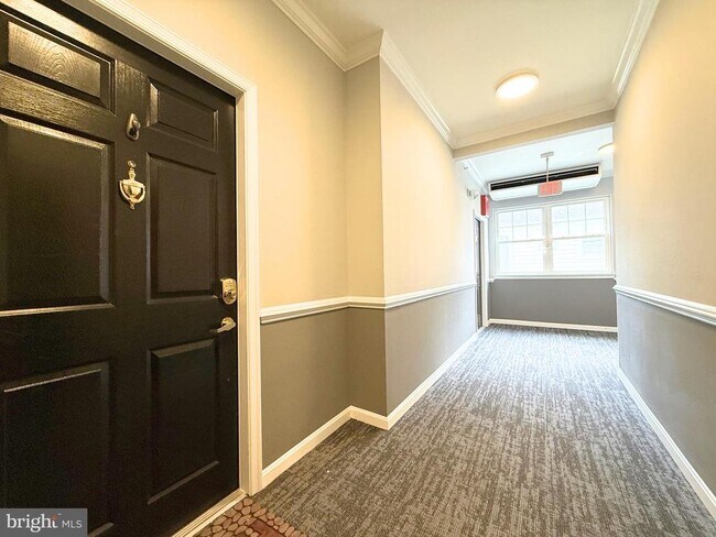 Building Photo - 1580 Spring Gate Dr.
