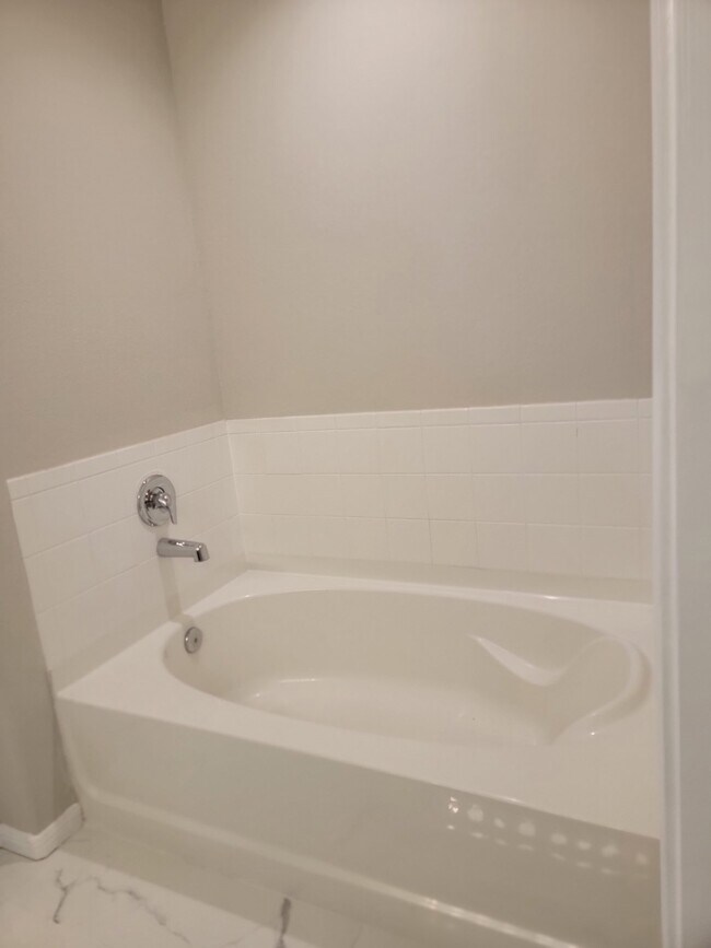 Building Photo - 6919 Kingsford Gable Ct