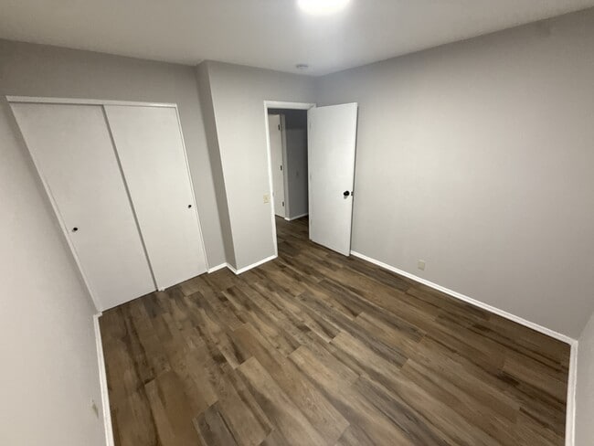 Building Photo - 1475 Hollywood Ln