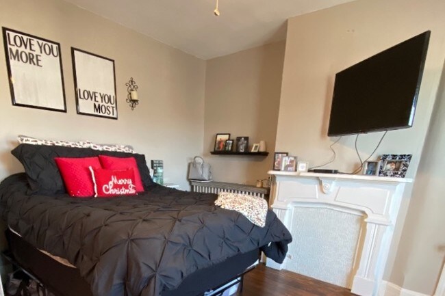 Hardwood floors in master - 408 Fairfield Ave