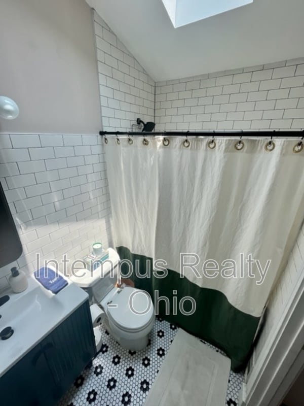 Building Photo - 3724 Stevens Pl