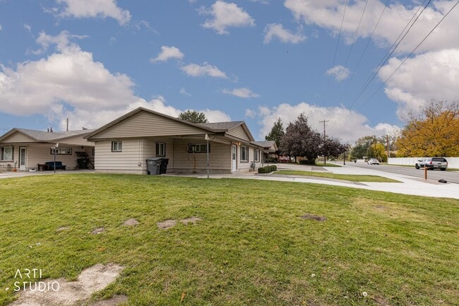 Building Photo - 2 Bedroom, 1 Bathroom South Jordan Duplex