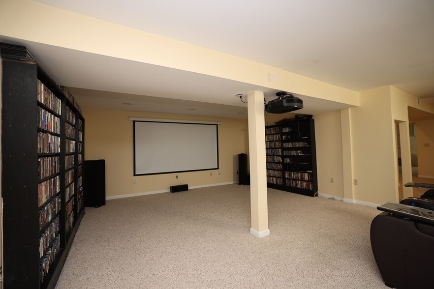 Theater Room - 852 Lincoln Ave