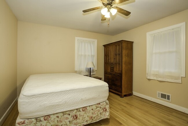 Building Photo - 110 Shasta Ct